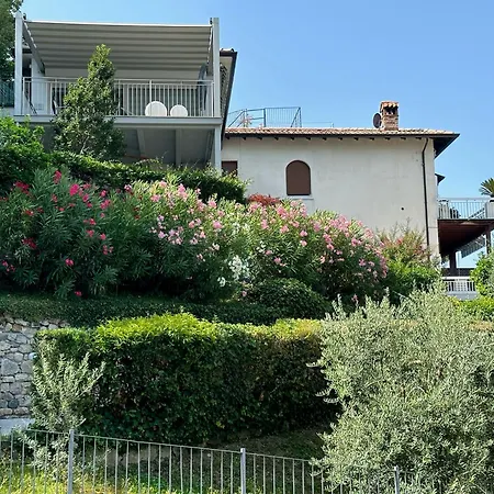 La Mignon Terrazza Lägenhet Torri Del Benaco